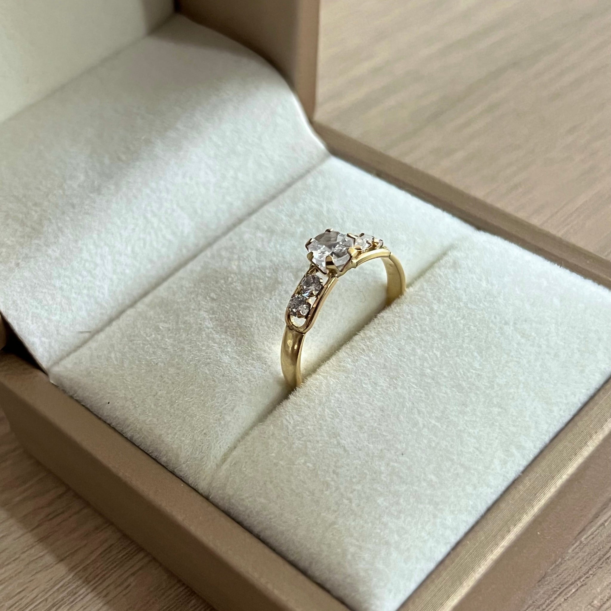 Anillo Promise 5 circones
